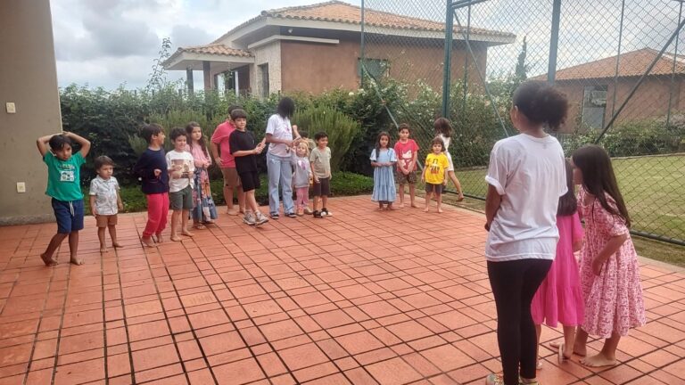 Brincadeiras Perfeitas para Crianças de Condomínio